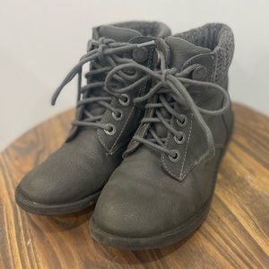 Girls grey blowfish boot